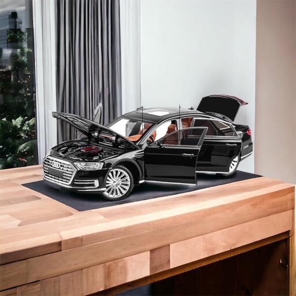 Mô hình xe ô tô Audi A8 1:24