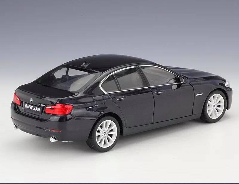 Mô hình BMW 535i tỷ lệ 1:24 (Đen)