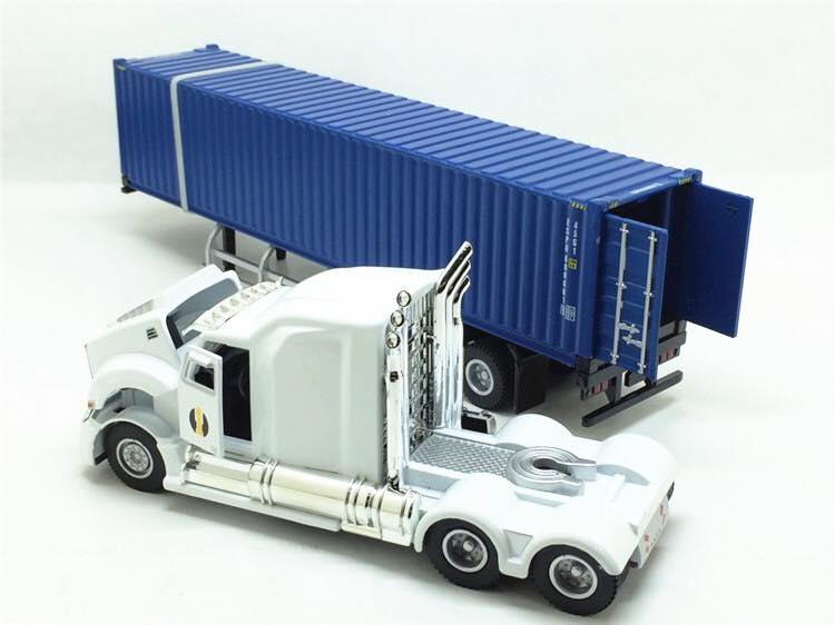 Mô hình đầu kéo container mỹ (USA) 1:50