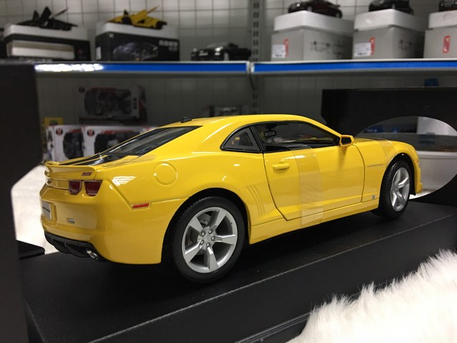 SP005868 - [Maisto] Chevrolet Camaro SS 2010 118 [Yellow]