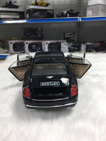 SP005992 Mô hình xe Bentley Musanne 1:18 - 43800