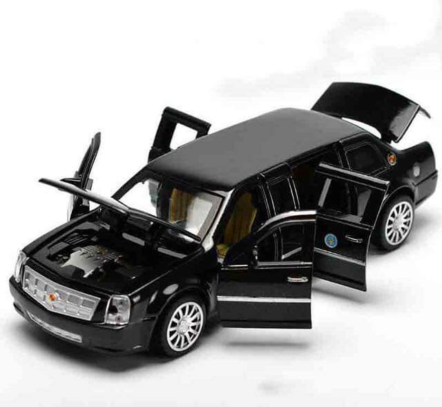 Mô hình xe tổng thống Cadillac Presidential Limousine 1:32 [BLACK]