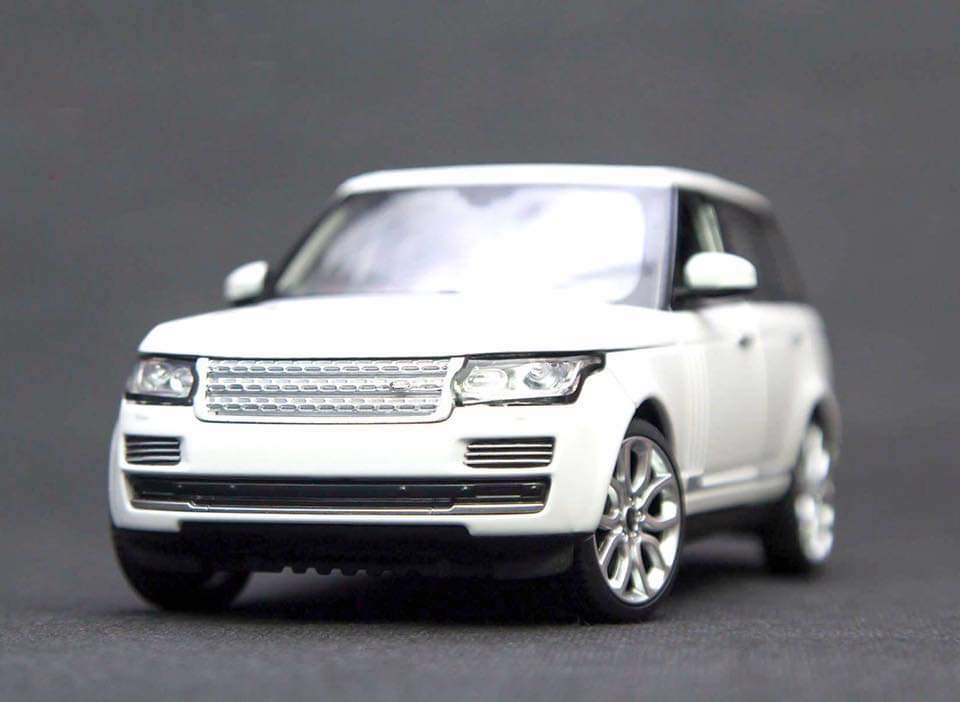 [RASTAR] Mô hình xe Land Rover Range Rover 1/24 [White]