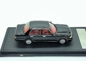 Mô hình xe Toyota Crown 1995 1:43