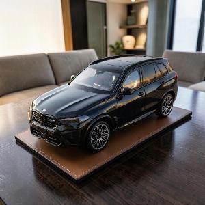Mô Hình Xe BMW X5 1:24 Black Mamba Có Đèn Và Âm Thanh Chính Hãng