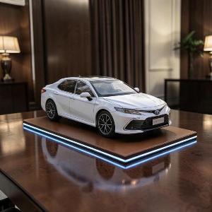 Mô Hình Xe Toyota Camry 1:18 Hợp Kim Diecast Có Đèn Và Âm Thanh Chính Hãng