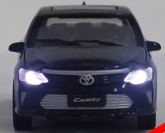 Mô hình xe Toyota Camry 2017 tỷ lệ 1:32 (Đen) - SP004268
